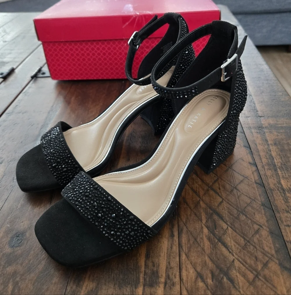 Kelly & Katie Caital Sandal. Black Rhinestone-covered. Size 7. New.